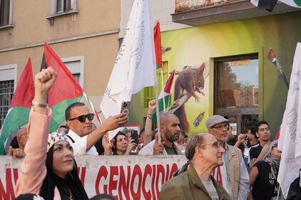 Pro Palestina in piazza a Milano 7