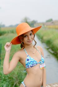 Bella e socialmente impegnata...è Miss Earth Italia 4