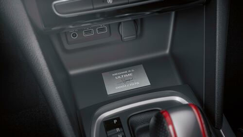 Renault Megane R.S. Ultime, guarda le foto  6