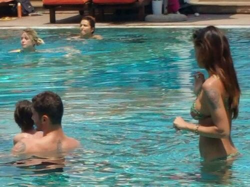 Il bikini hot di Belen Rodriguez in vacanza a Capri