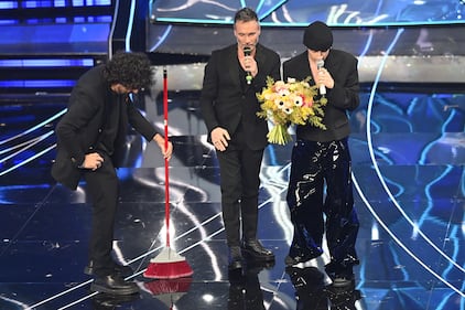 Sanremo 2024: ecco il look della terza serata del Festival di Renga e Nek 3