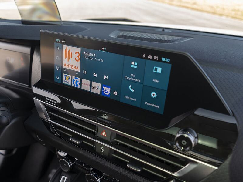 Citroen C4 X, le 10 cose da sapere