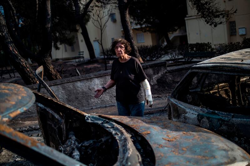 Mati, auto e case incenerite 6