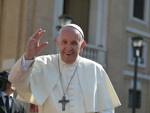 "La sofferenza rende migliori". Quando Bergoglio patì dolori ai polmoni e solitudine