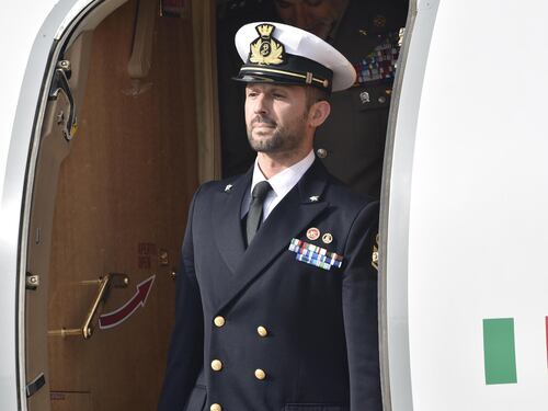Marò, Salvatore Girone è tornato in Italia