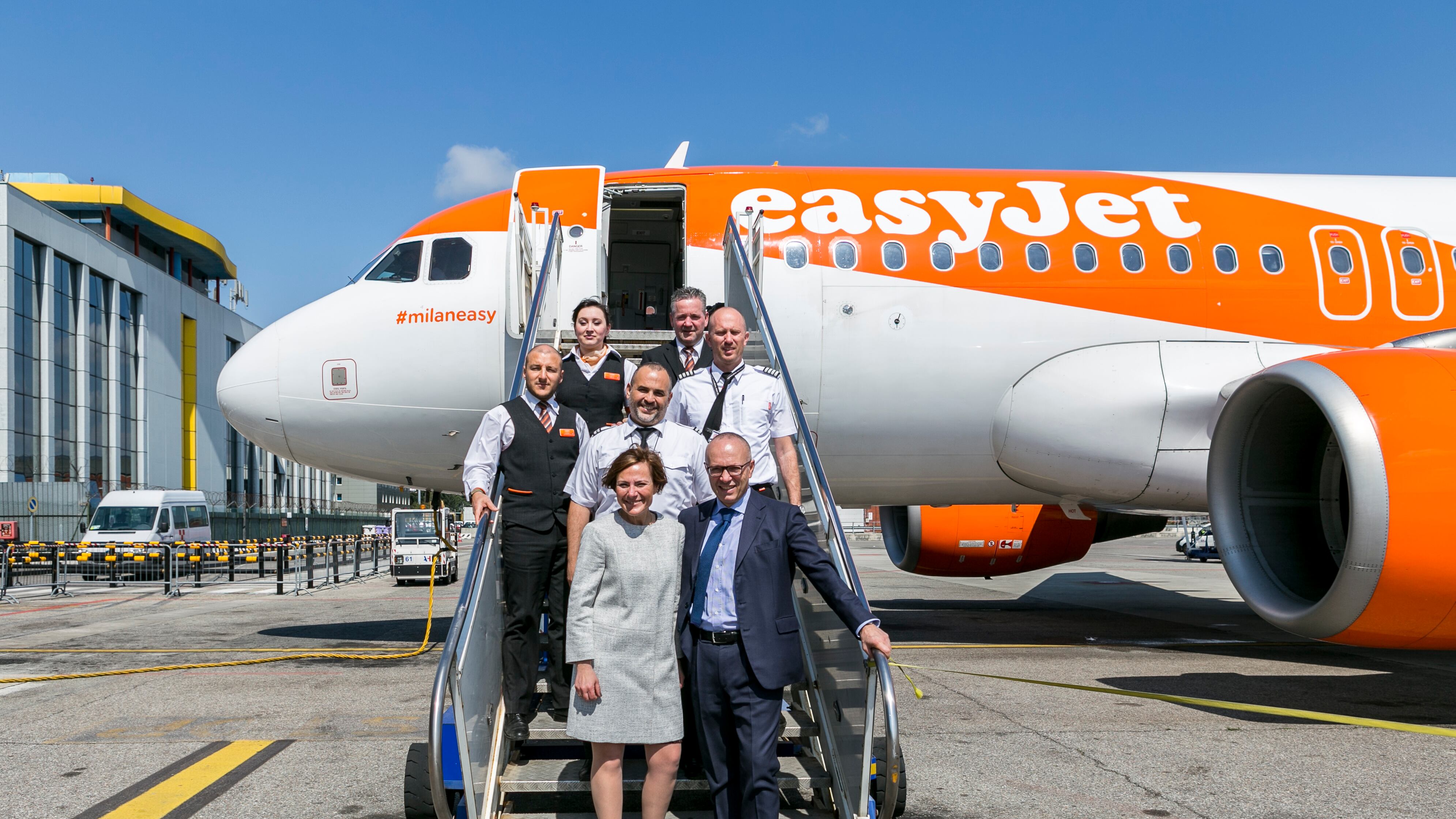 easyJet, sempre più smart volare da Malpensa e Linate col Mobile Host