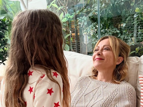 Meloni: "È il dono più grande, la sfida più profonda"