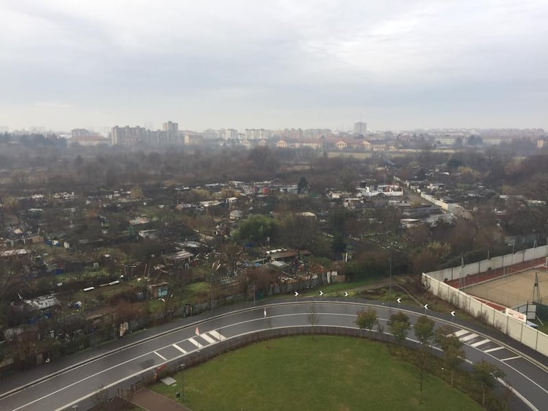 Roghi di rifiuti nel cuore di Milano 4