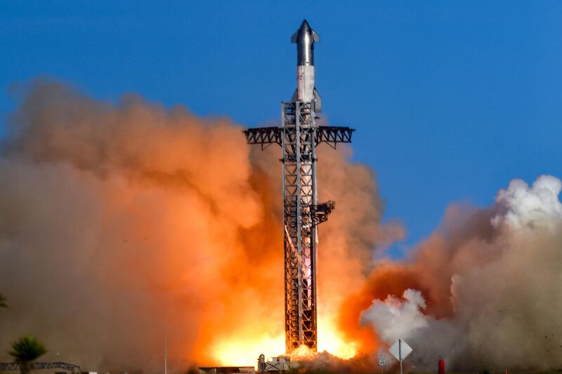 La missione di SpaceX per recuperare gli astronauti sulla Stazione spaziale internazionale 11