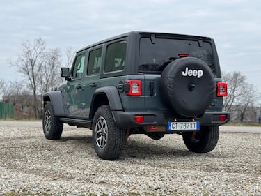 Jeep Wrangler Rubicon 2025: la gallery del 2.0 turbo benzina 1