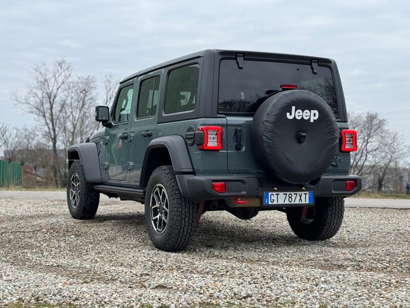 Jeep Wrangler Rubicon 2025: la gallery del 2.0 turbo benzina 1