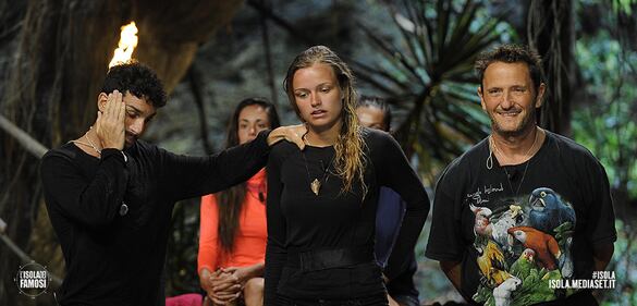 Mercedesz Henger all'Isola dei Famosi: le foto più belle 19