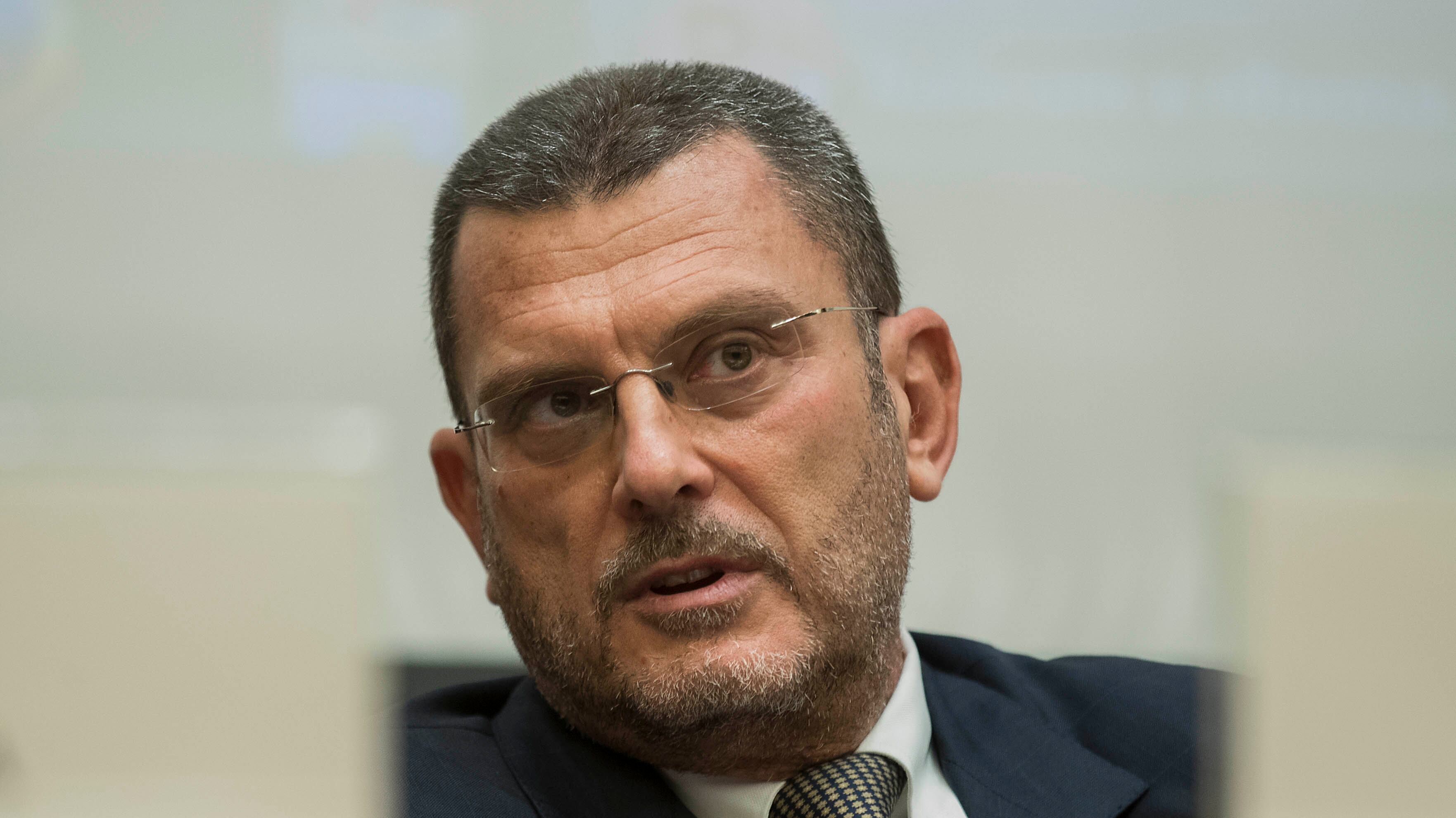 Barra Caracciolo, sottosegretario "a sua insaputa"