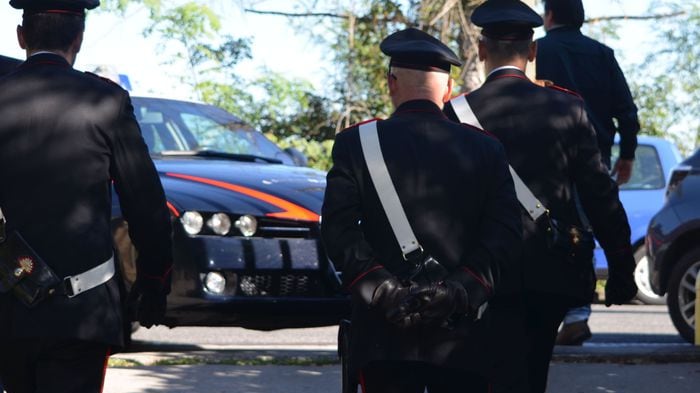 Uccide il rivale in amore, spara alla ex e poi si toglie la vita