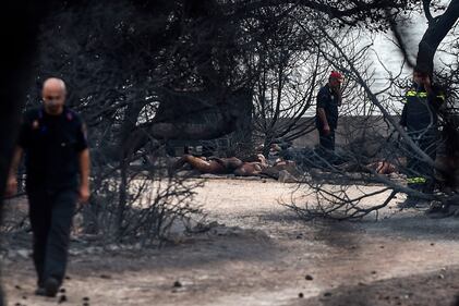 Mati, auto e case incenerite 5