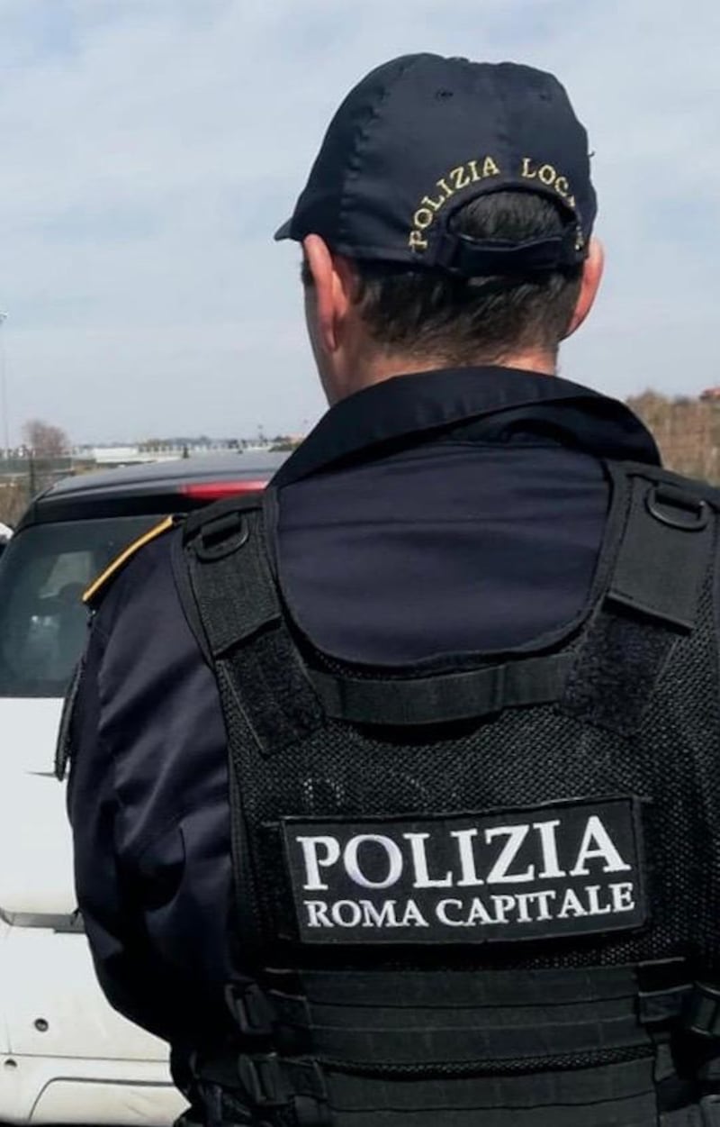 Il blitz contro il traffico illecito di rifiuti nei campi rom 6