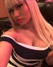 Nicki Minaj, ecco il look bondage in immagini 18