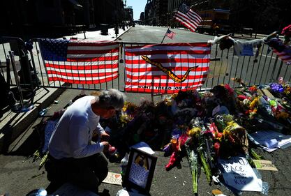 Usa, esplosioni alla maratona di Boston 6