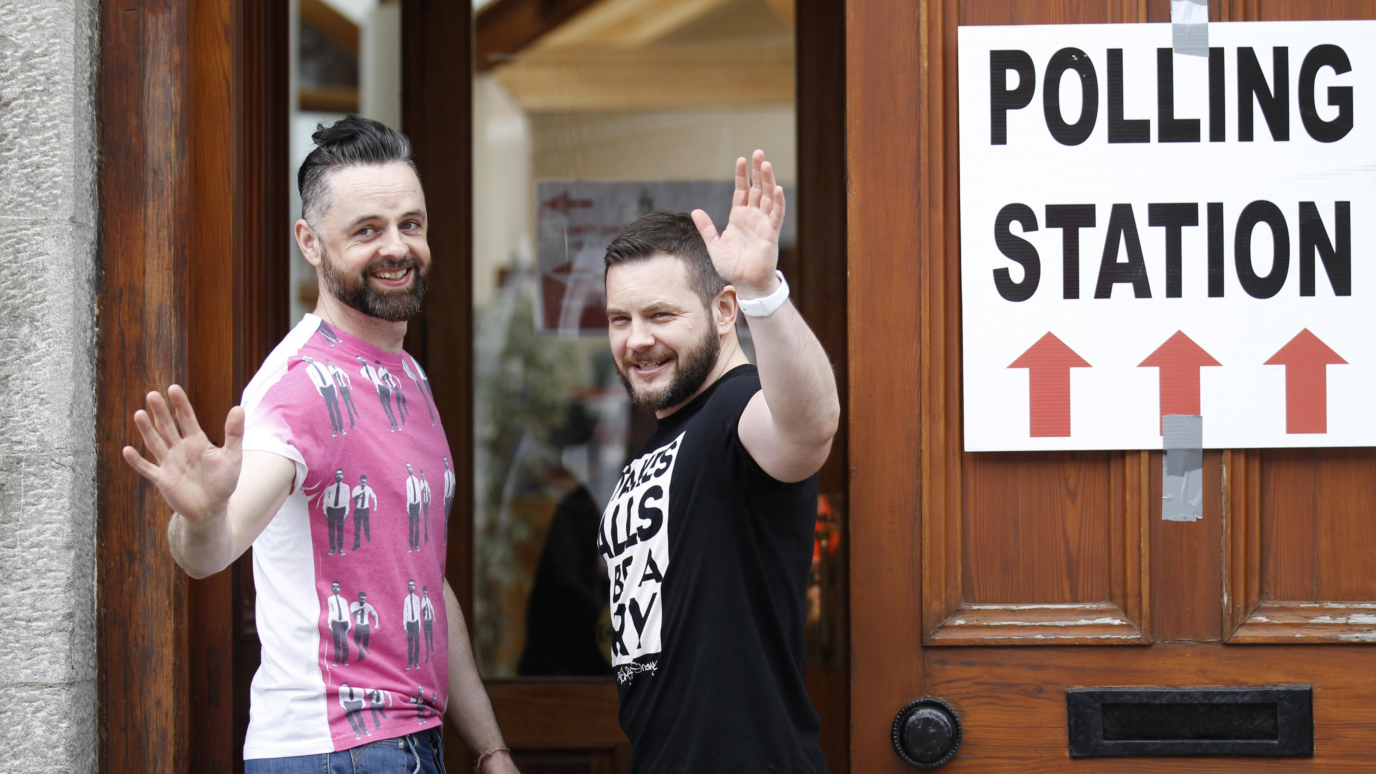 Nozze gay, l'Irlanda vota "sì"