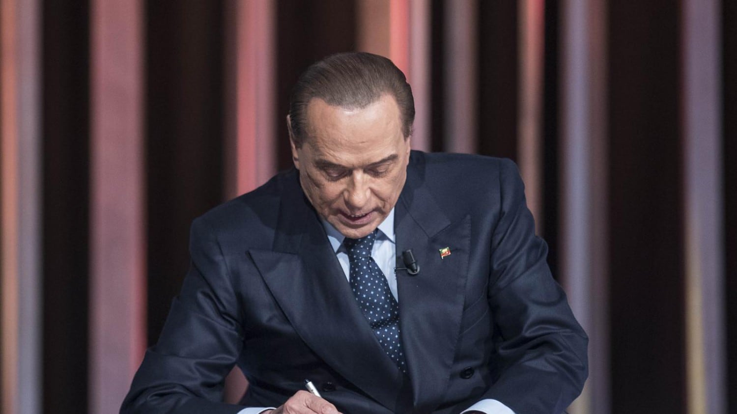 Il Cavaliere prepara la strategia e pensa a Tajani vicepresidente