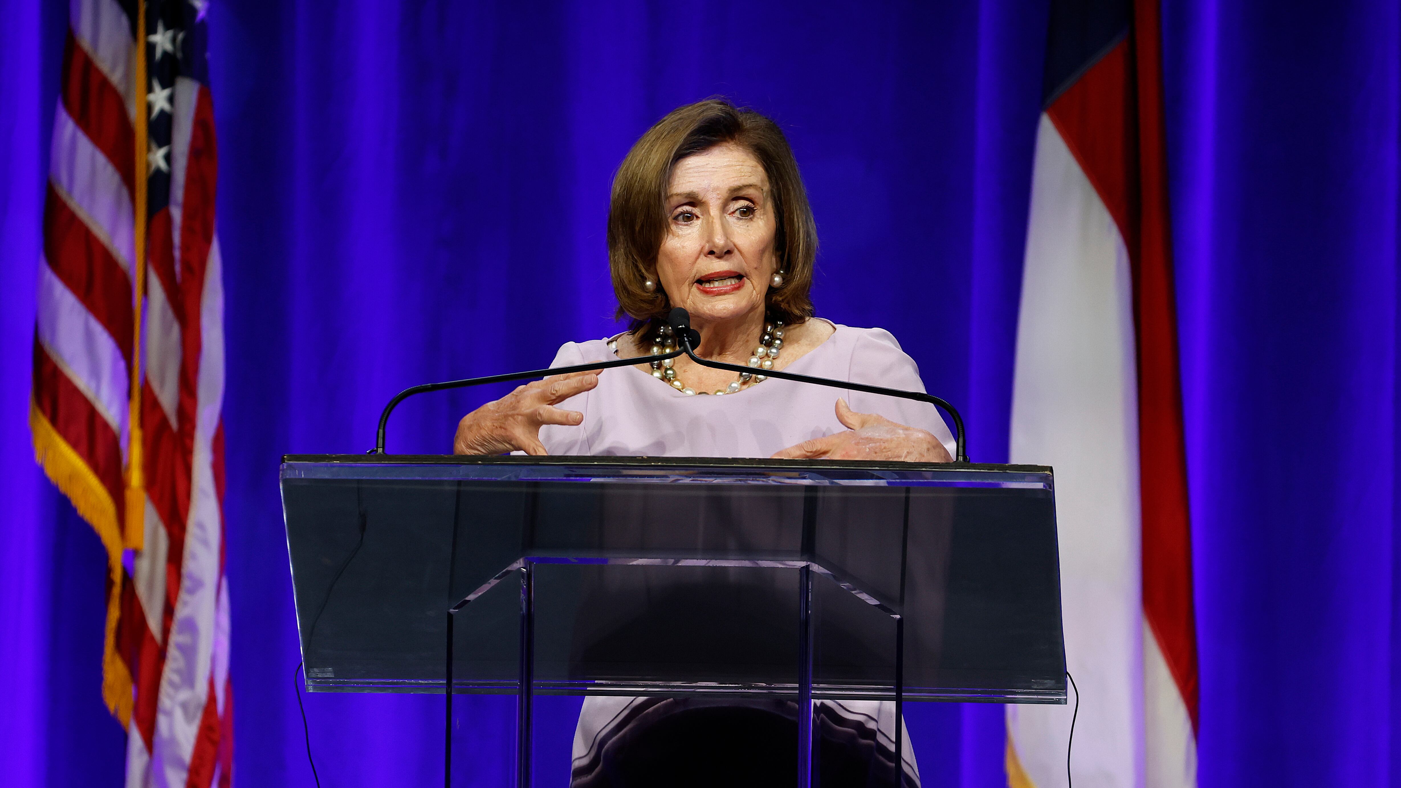 Da Pelosi "sì orgoglioso", ma Obama tace. E spunta anche l'insidia delle mini-primarie