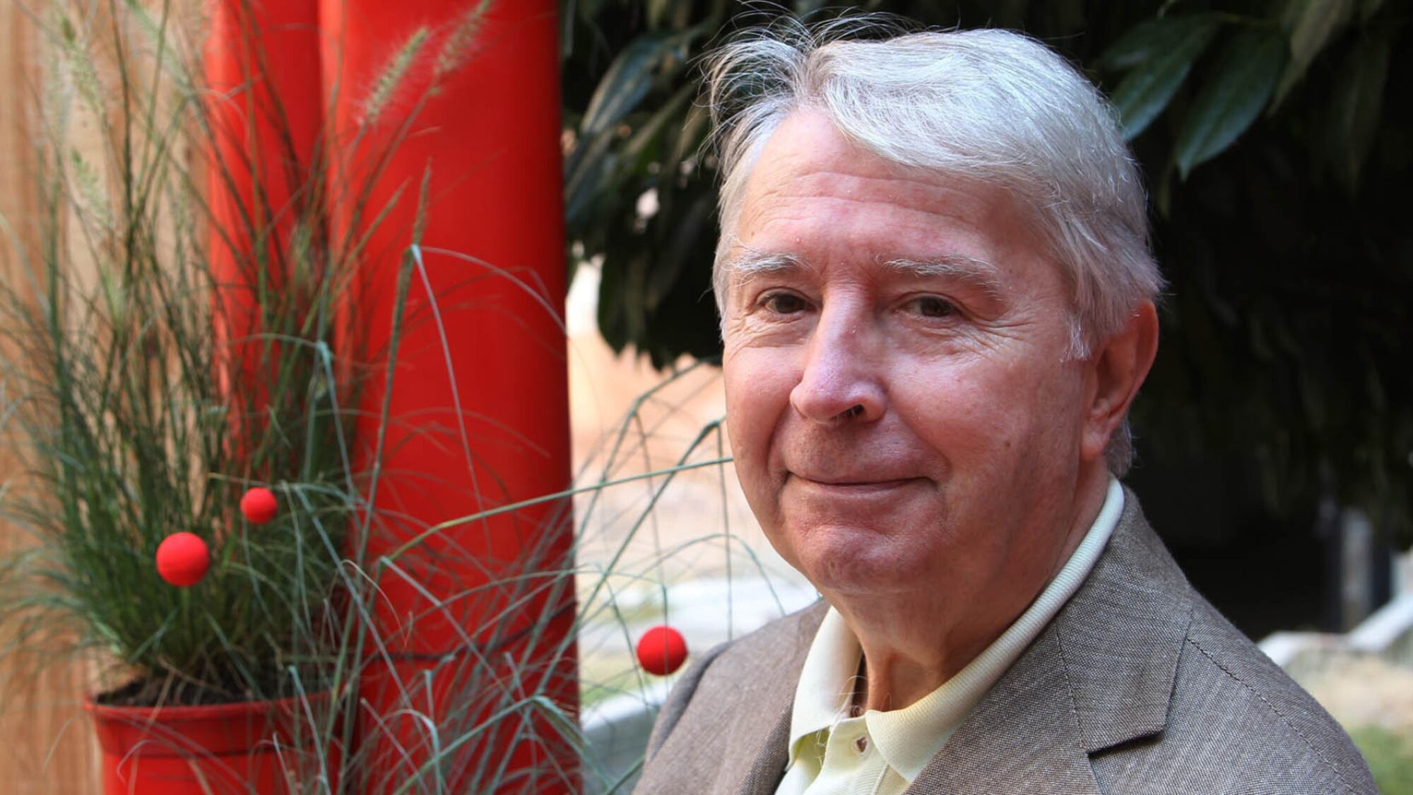 "Oggi viviamo più vite. Per conservare la nostra identità ci vuole coraggio"