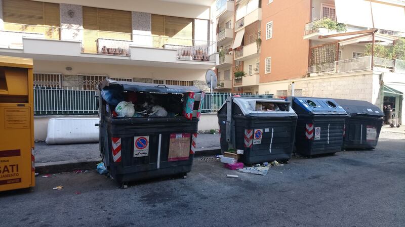 Roma, ancora caos per l'emergenza rifiuti 3