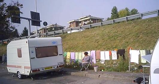 I rom padroni della strada a Cascina Gobba 1