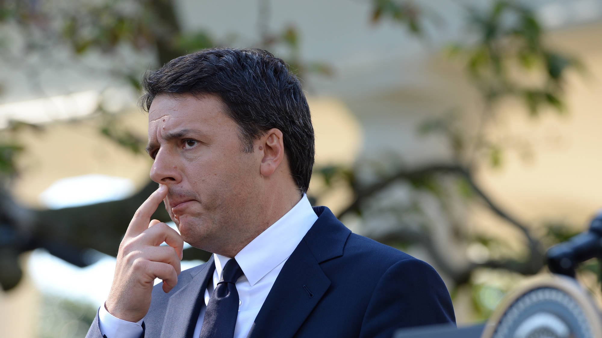 L'Agcom: "In tv c'è troppo Renzi e troppo sì al referendum"