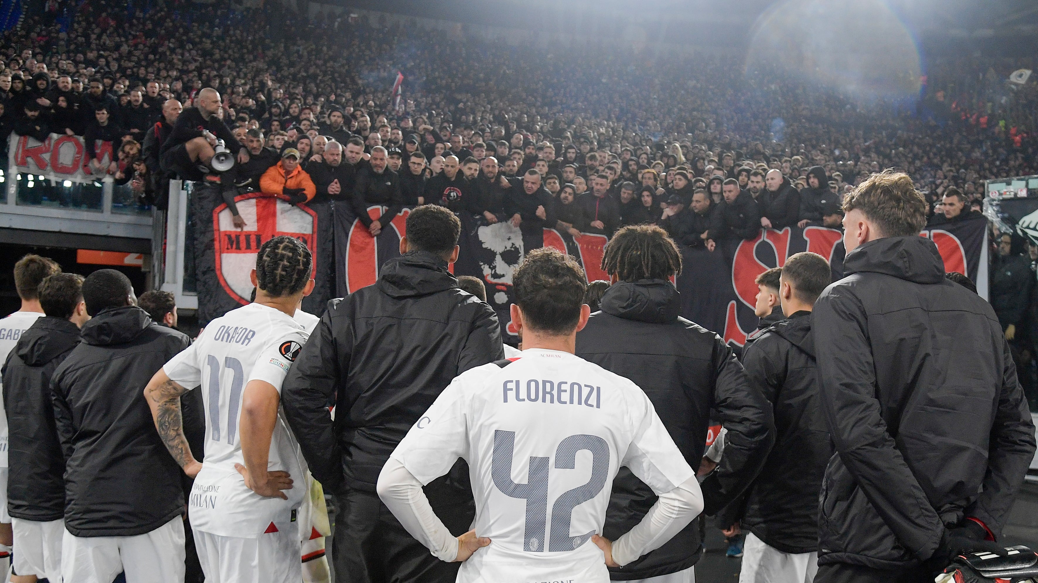 "Tirate fuori i cog...". Scatta la contestazione della Curva: cos'è successo dopo Roma-Milan