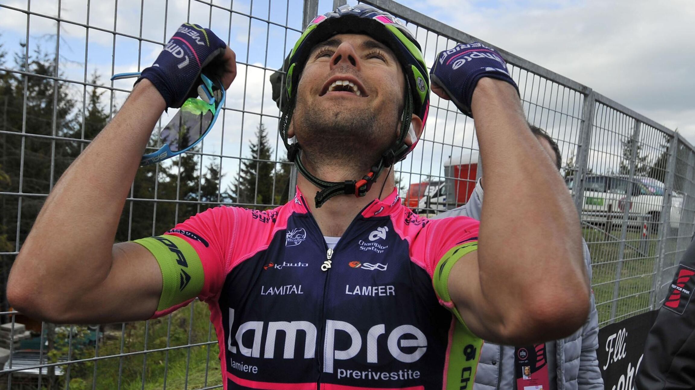 Giro d'Italia: Ulissi e l'antidoping. Come rovinare una tappa all'alba