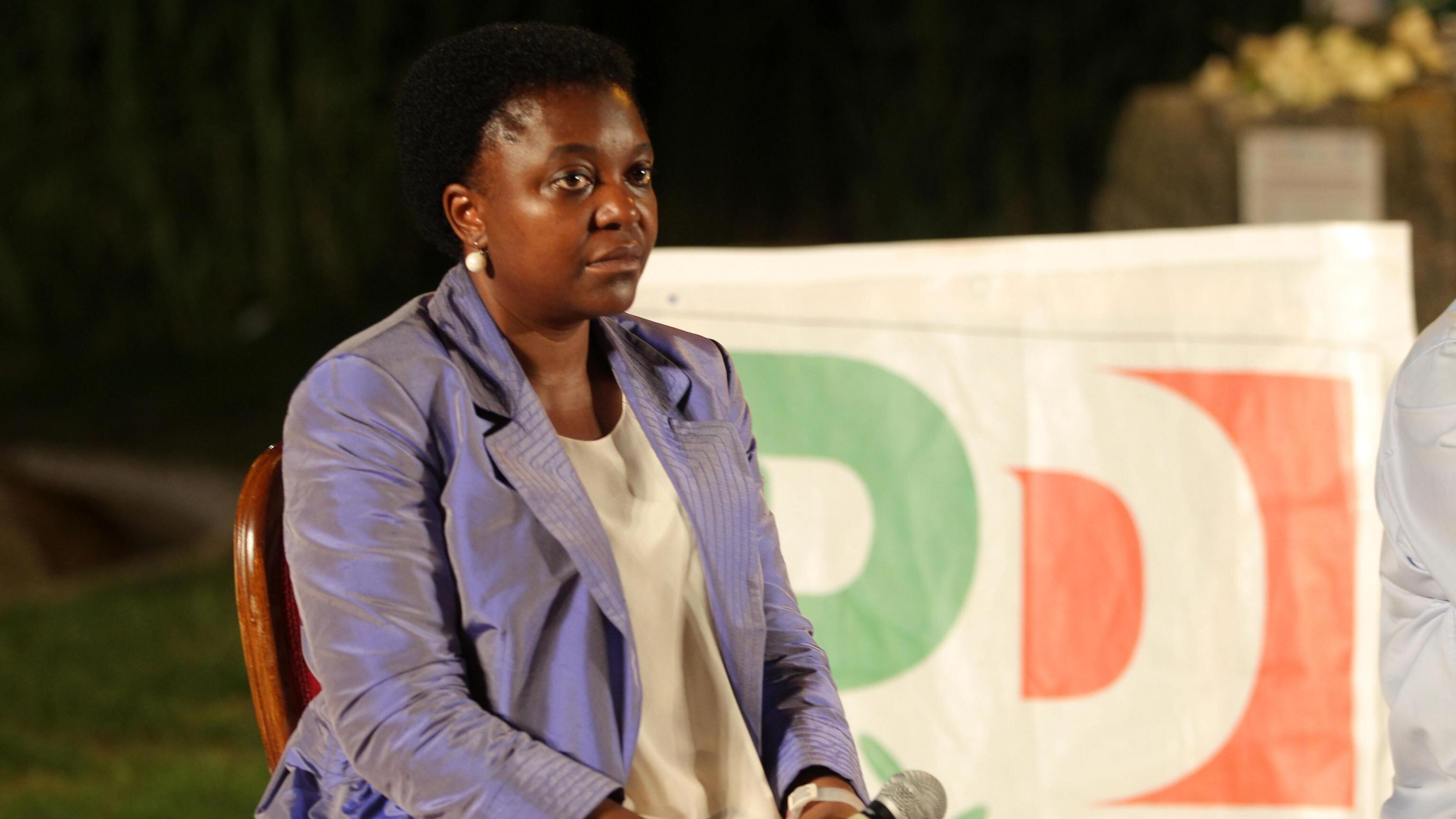 Lancio di banane contro la Kyenge