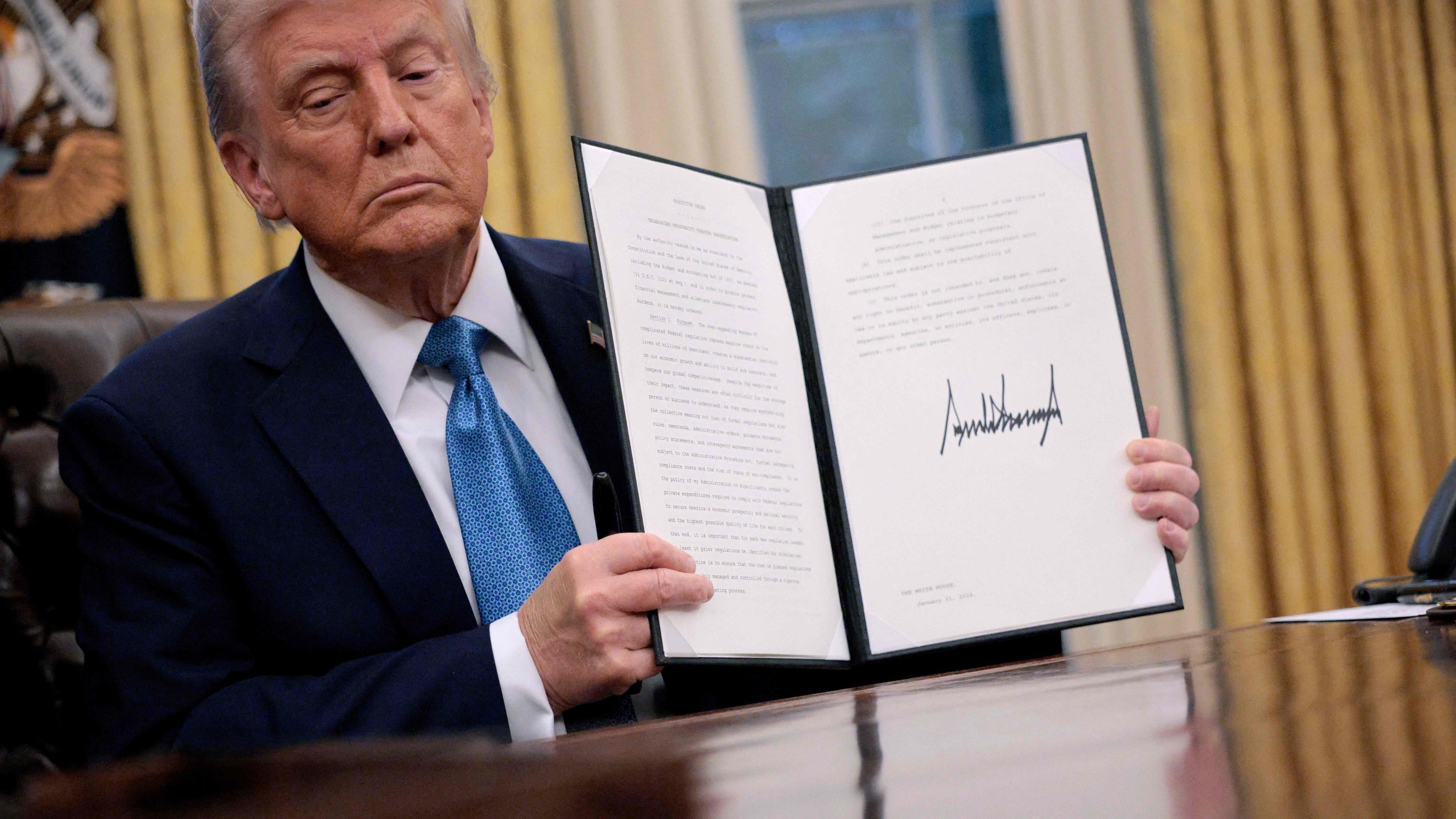 Dazi congelati e 10mila soldati al confine: così Trump tratta col Messico