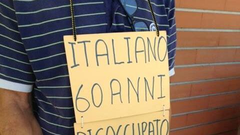 Disoccupato chiede al comune i 37 euro concessi ai profughi. Il vicesindaco: "Non possiamo"