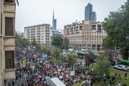 Fridays for future a Milano: la protesta degli studenti 11