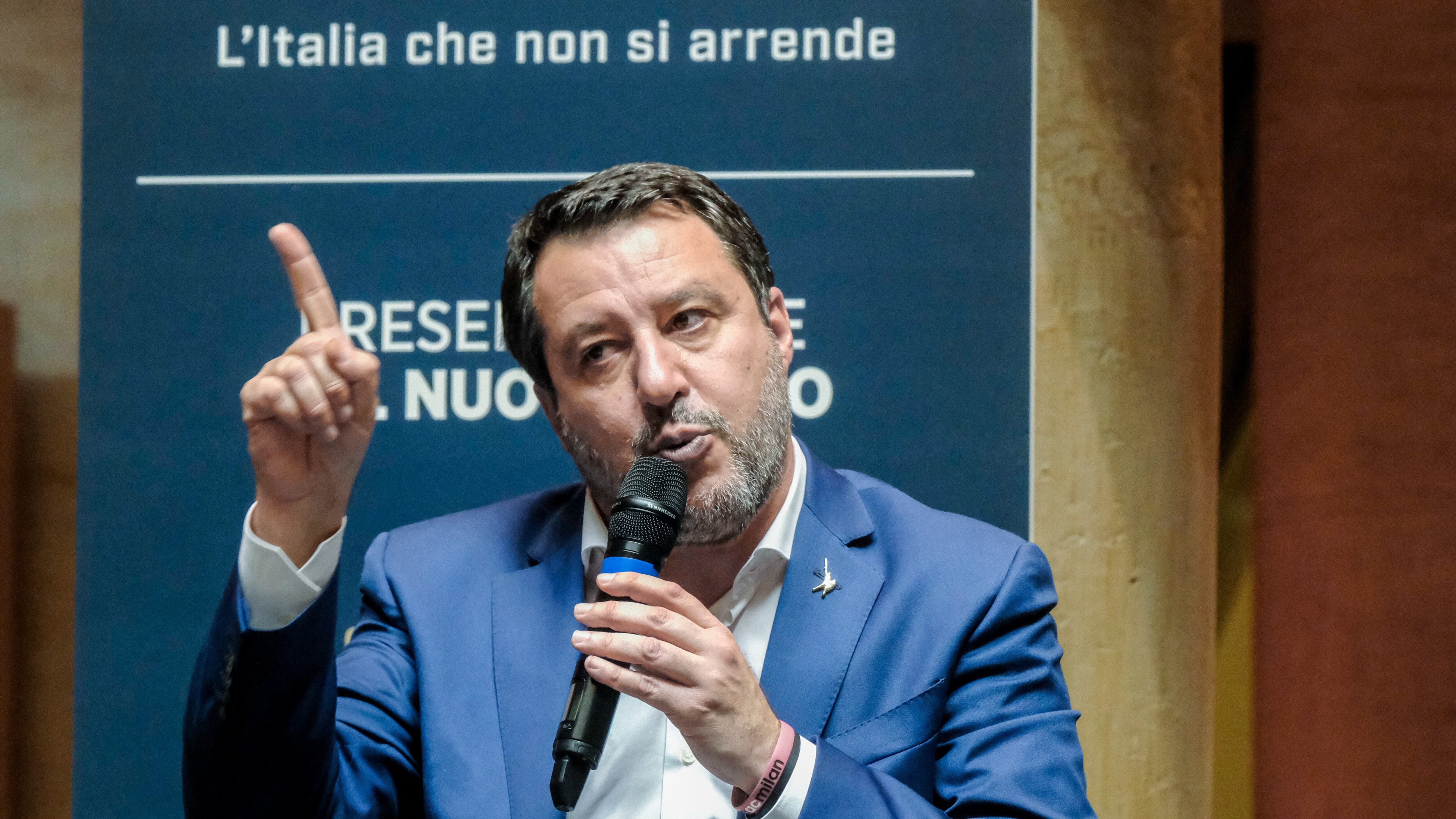 Che scandalo definire "eversiva" la Lega, Meloni randella Annunziata e Rama: quindi, oggi..