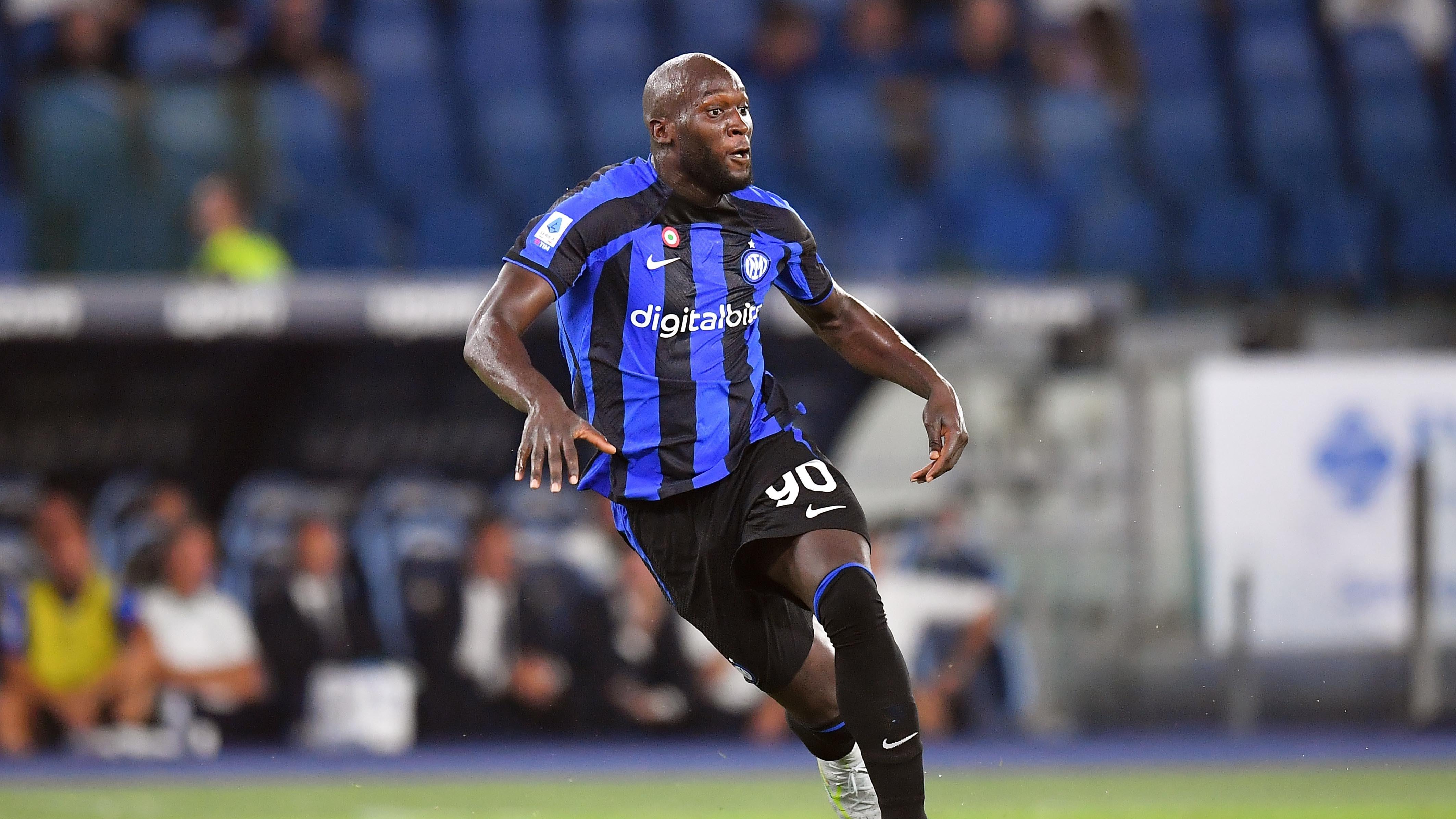 Derby sbiadito in 2 anni: da Lukaku contro Ibra al duello Dzeko-Giroud