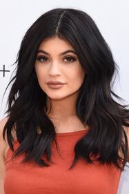 Kylie Jenner sexy in bianco 6