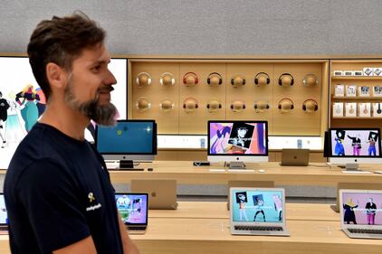 Apple, a Milano primo flagship store 1
