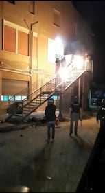 Il rogo al centro di accoglienza di Agrigento 5
