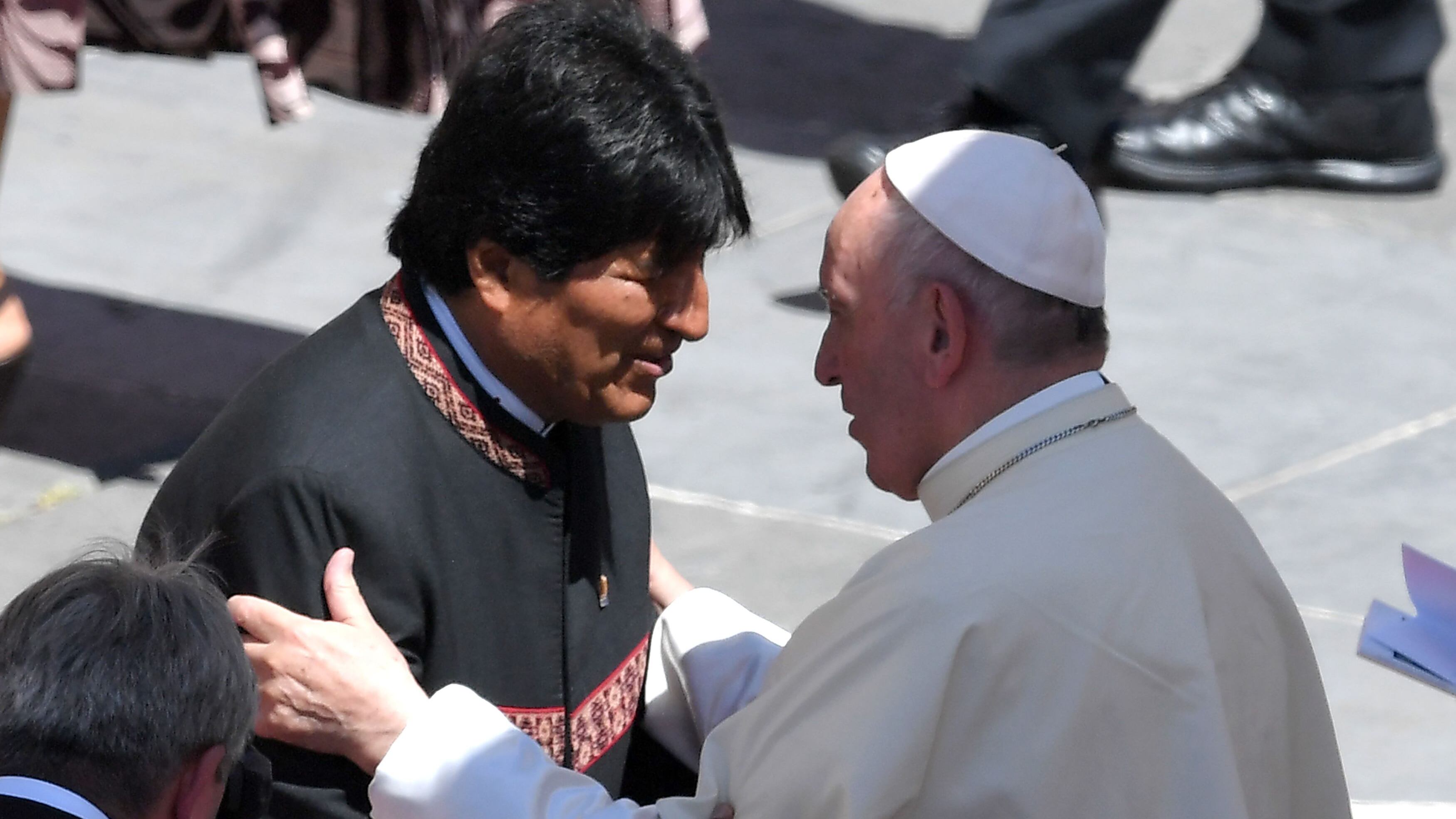 La strana amicizia tra il Papa e il "compagno" Morales