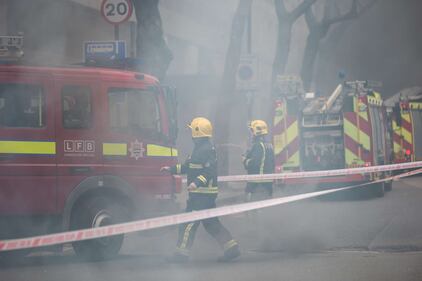 Maxi incendio a Londra: 2mila persone in fuga 1