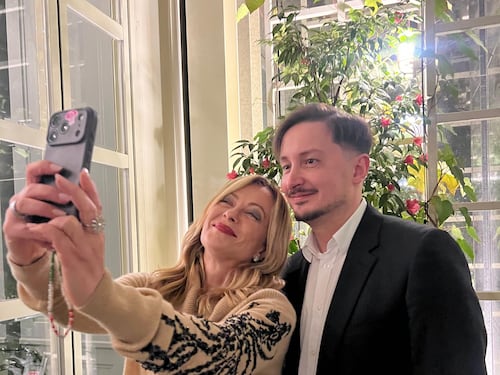 Lascia il social manager della Meloni: progetti personali