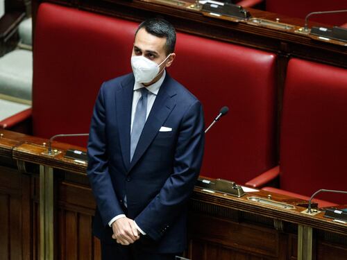 "Un gigante...". Ora scende in campo la "corrente" di Di Maio