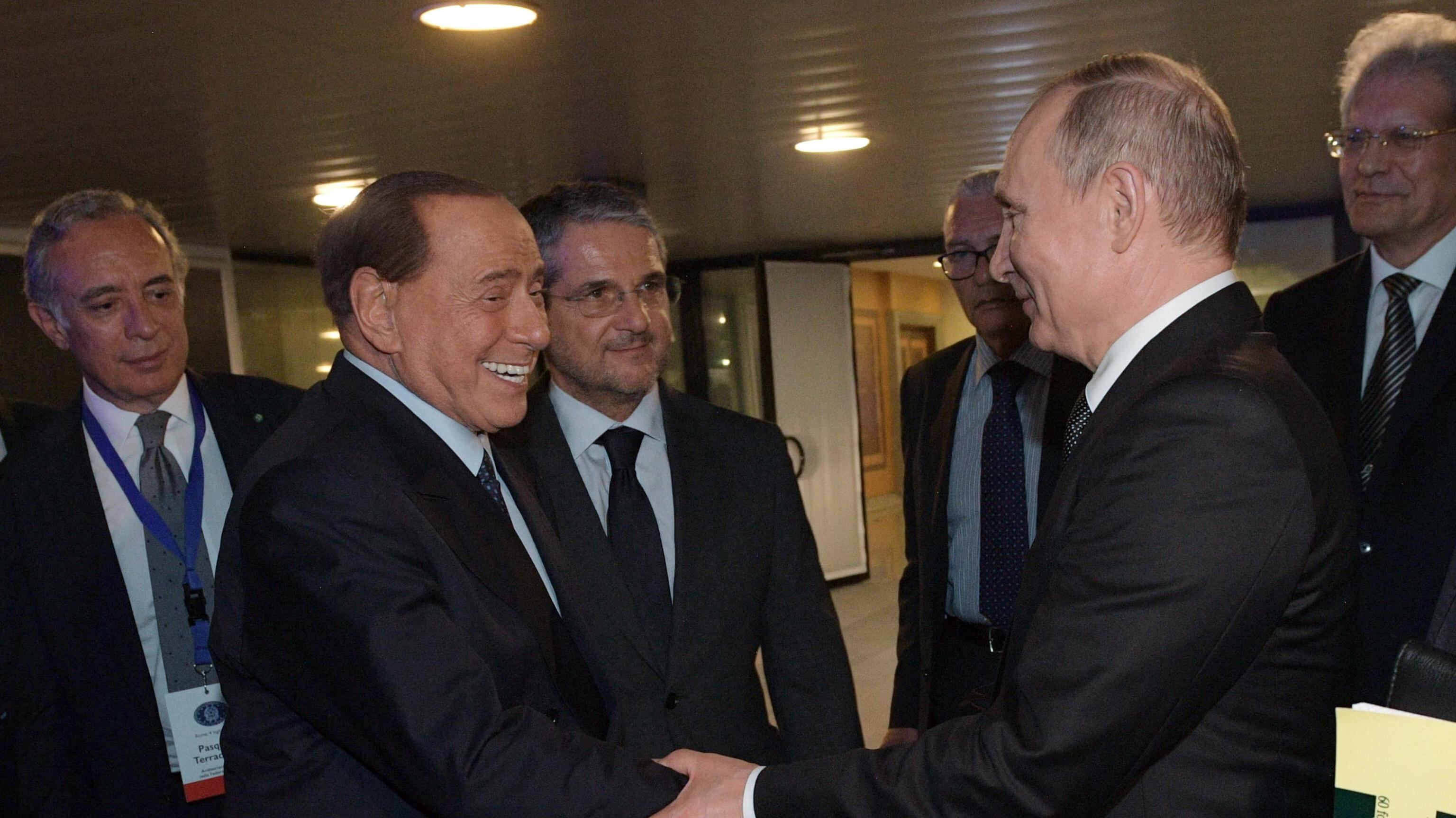 Pizzino da Mosca sul voto. Foto con i leader italiani