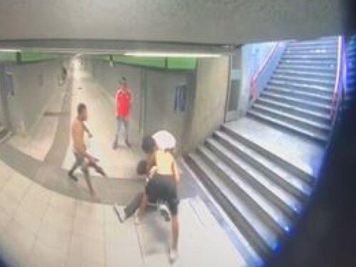 Studente picchiato in metrò. Condanne fino a 8 anni