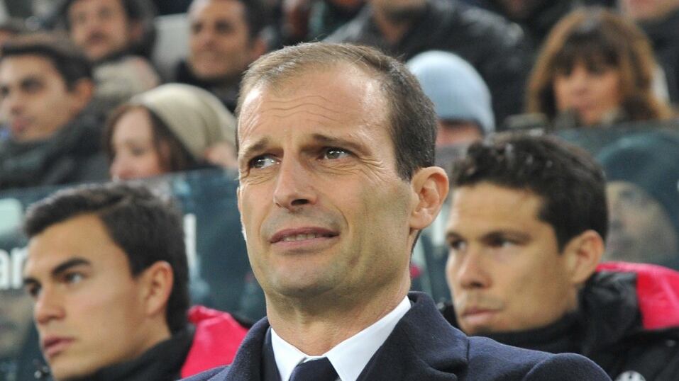 La Signora ringrazia lo stadio. Il Napoli i sorrisi