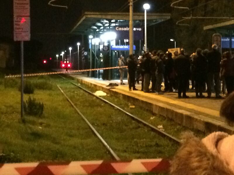 Napoli, 21enne travolta e uccisa da un treno mentre attraversava i binari 3