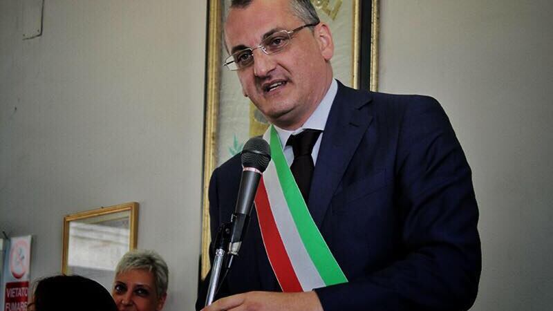 Già arrestato il sindaco eletto con l'80% dei voti: altra tegola sulla sinistra