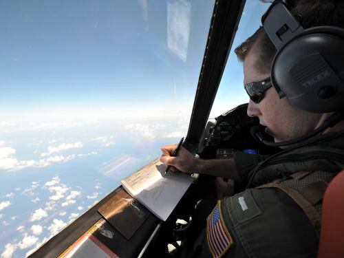 Tragedia Egyptair, nave francese intercetta segnali scatole nere